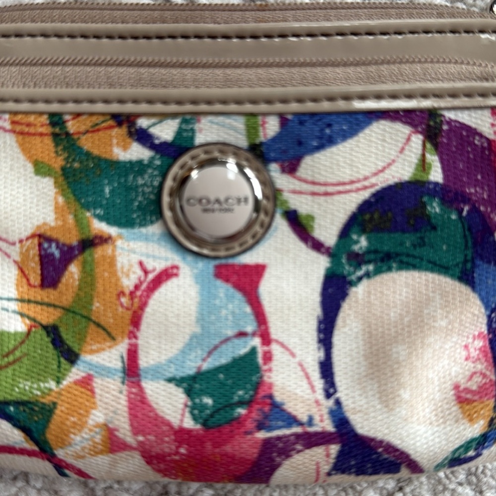 COACH Colorful Poppy with Taupe Patent Leather Details - Authentic- Gently Used - Picture 7 of 9